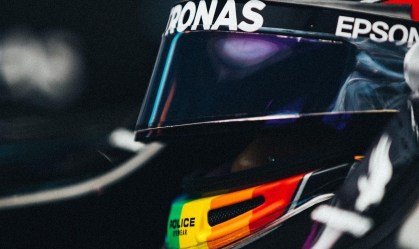 Hamilton ganha elogios por defender direitos LGBTQIA+ durante prêmio do Catar