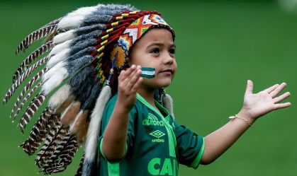 Chapecoense enfrenta dívidas e busca reinvenção cinco anos após tragédia