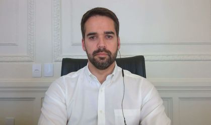 Se houver indício de hacker nas prévias, é caso de polícia, diz Eduardo Leite à CNN