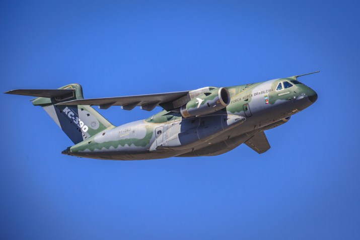 KC-390, da Embraer, é um dos itens exportados / Divulgação