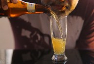 Custo da produção nacional de cerveja fica até 10% mais caro com guerra da Ucrânia