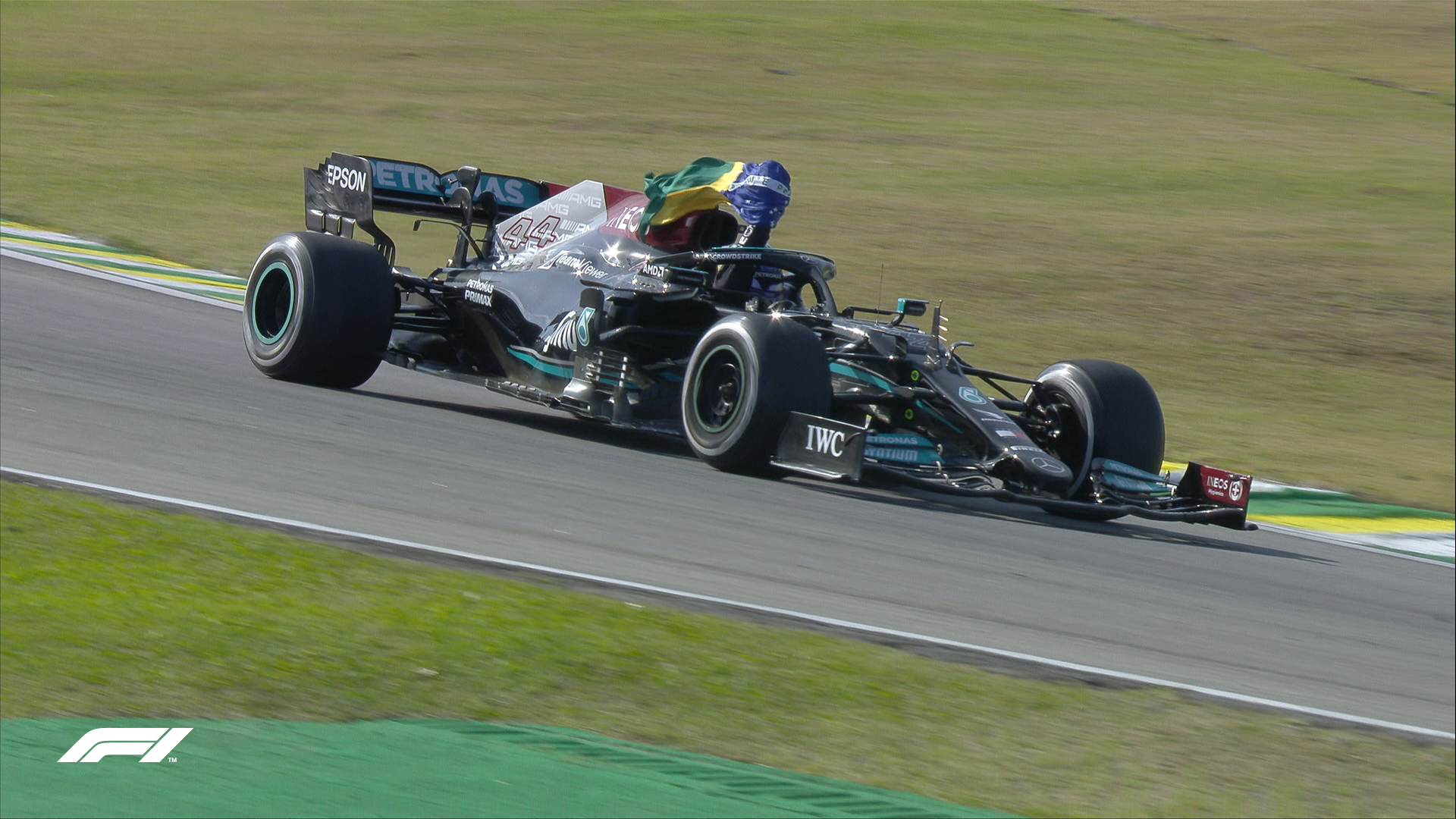 Hamilton vence GP de SP