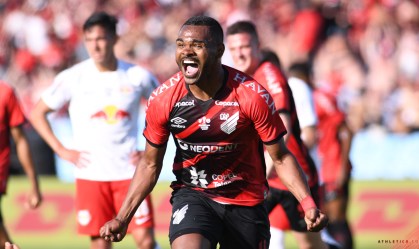 Athletico-PR vence o Bragantino e conquista o título da Copa Sul-Americana