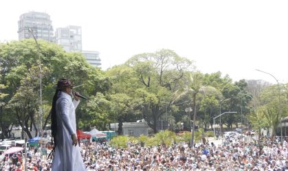 CORRIDA DA ESPERANCA-SHOW CARLINHOS BROWN