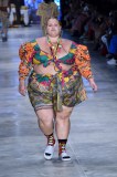 Desfile da marca Meninos Re