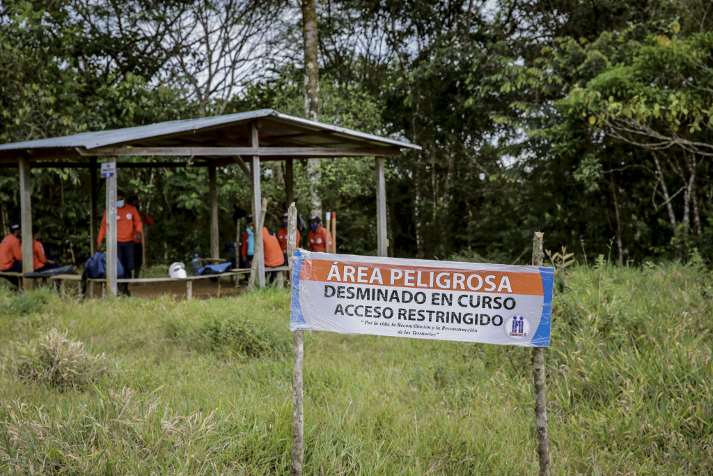 Ex-guerrilheiros das Farc são ressocializados num programa de desativação de minas terrestres / Juancho Torres/Anadolu Agency via Getty Images
