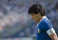 Julgamento pela morte de Maradona é adiado para 2025