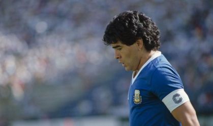 Julgamento pela morte de Maradona é adiado para 2025