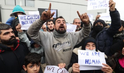 Polônia limita acesso à fronteira com a Belarus enquanto crise de imigrantes cresce