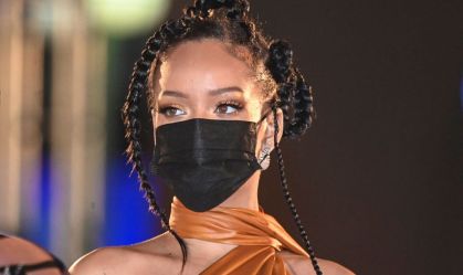 Rihanna é nomeada heroína nacional da República de Barbados