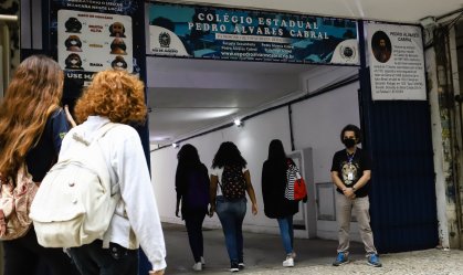 No Rio, pais e alunos pedem retorno 100% presencial das aulas no Colégio Pedro II