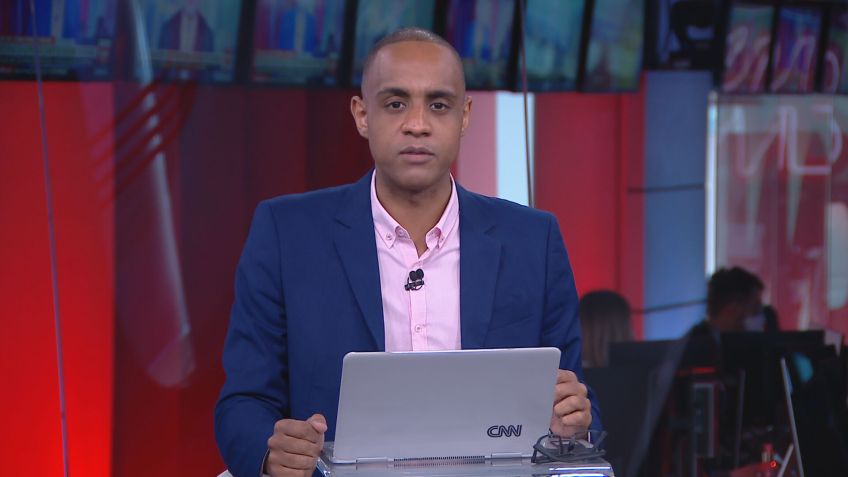 Apresentador e repórter da CNN Brasil, Jairo Nascimento (20.nov.2021) / CNN / Reprodução