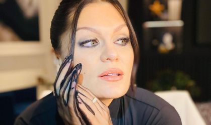 Jessie J se apresenta em Los Angeles após revelar que sofreu aborto espontâneo