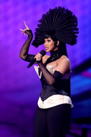 CARDI B AMERICAN MUSIC AWARDS 2021