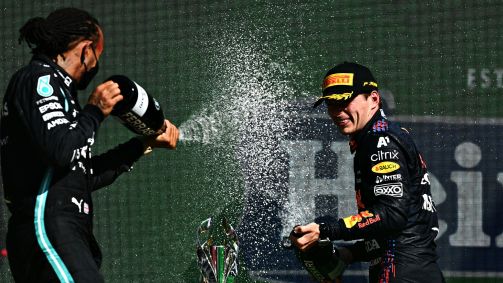 Lewis Hamilton e Max Verstappen no pódio do GP do México; temporada 2021 da F1 chega acirrada a São Paulo