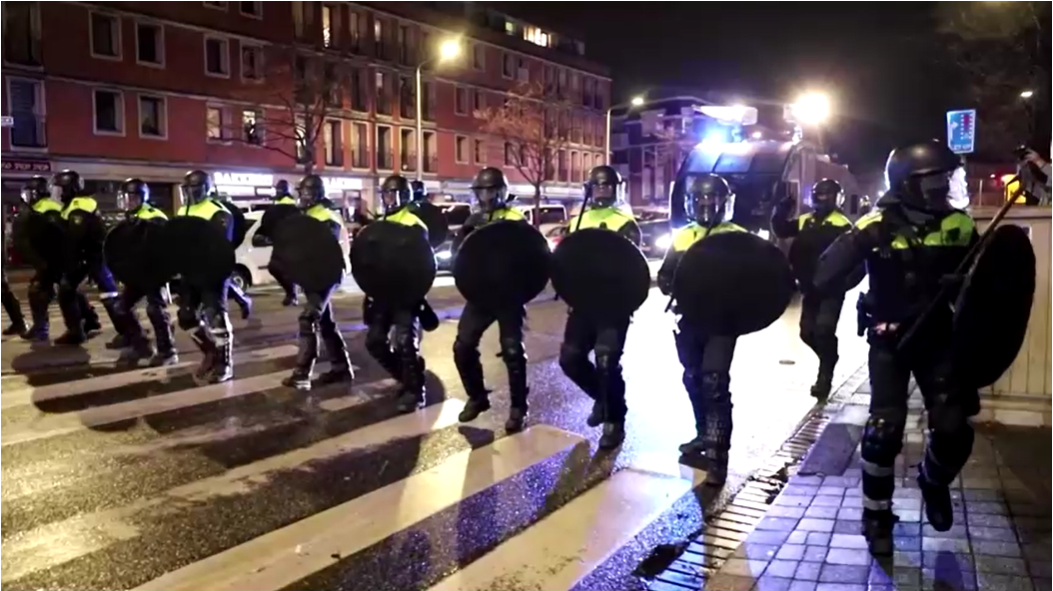 POLICIAIS HOLANDA