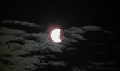 ECLIPSE LUNAR PARCIAL MAIS LONGO