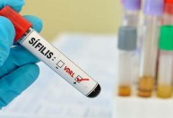 Buscas pelo termo “sífilis congênita” têm pico em outubro; saiba o que é a doença