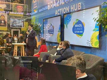 Stand do Brazil Action Hub, na COP26, neste sábado (6)