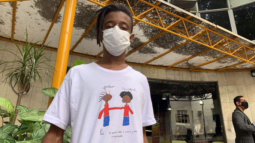 Influenciador Júlio César Dantas denunciou ter sido vítima de racismo em uma abordagem policial na última quarta (17). / Cleber Rodrigues / CNN