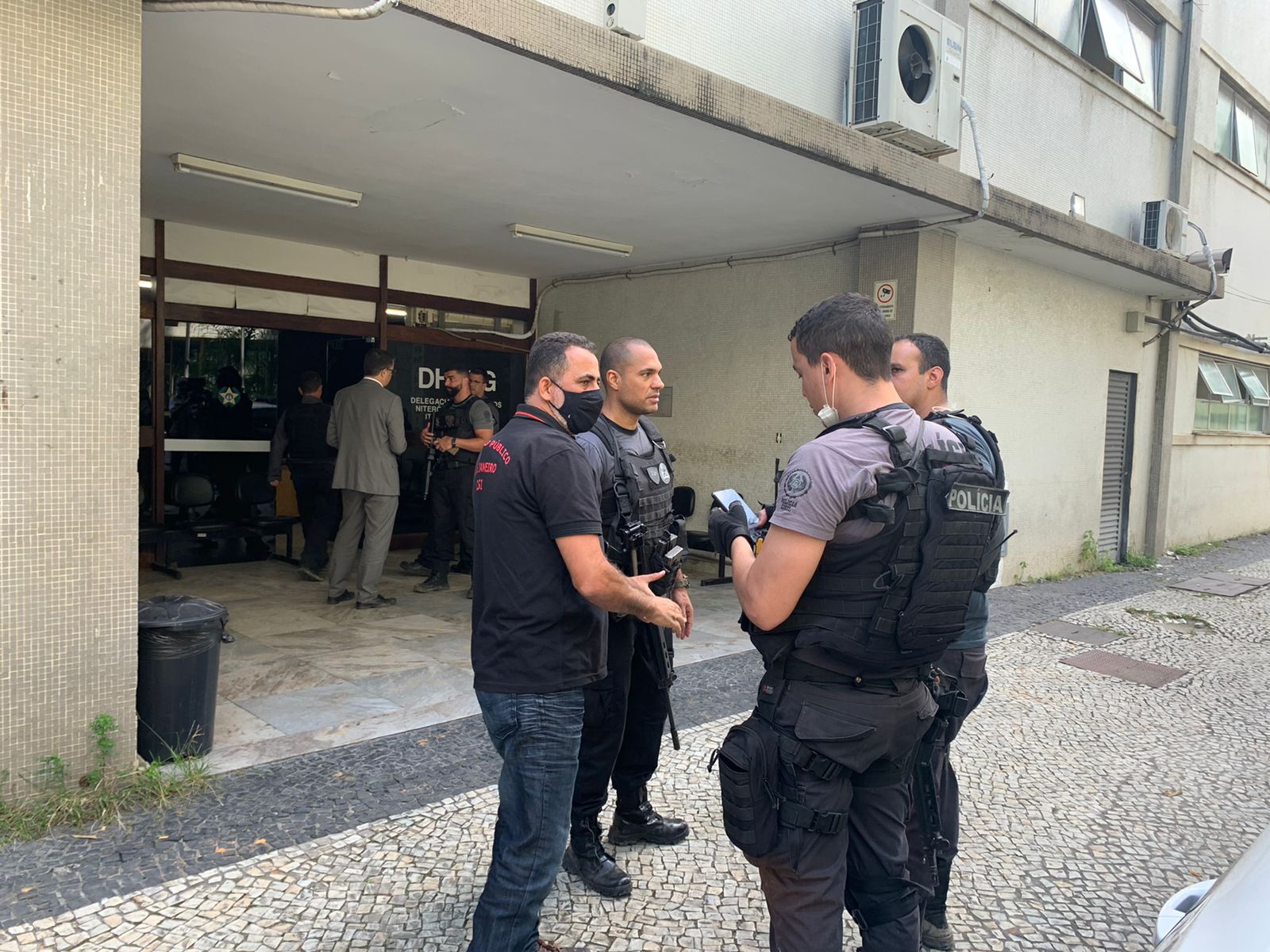 POLÍCIA MORTOS SÃO GONÇALO
