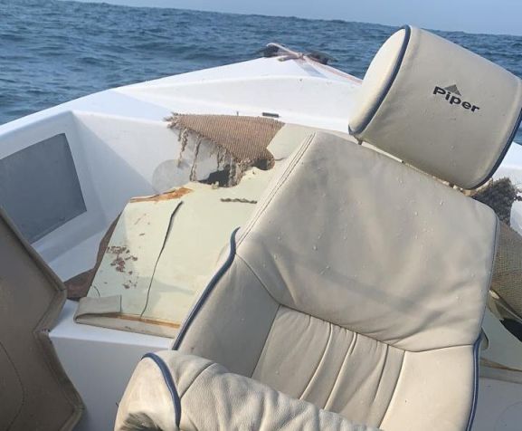 Banco retirado do mar pode pertencer ao avião bimotor que caiu nas proximidades de Ubatuba (SP) nesta quinta-feira (25) / Divulgação