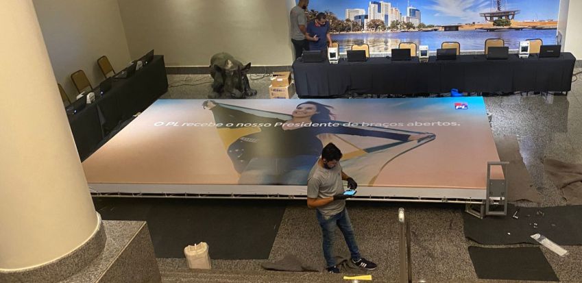 Outdoor para evento de filiação do presidente Jair Bolsonaro ao PL