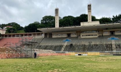 Obra no Pacaembu é paralisada após visita de sindicato