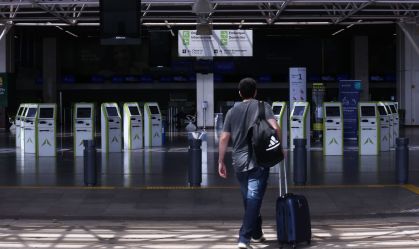 Anvisa pede ao governo federal restrição de voos de mais quatro países da África