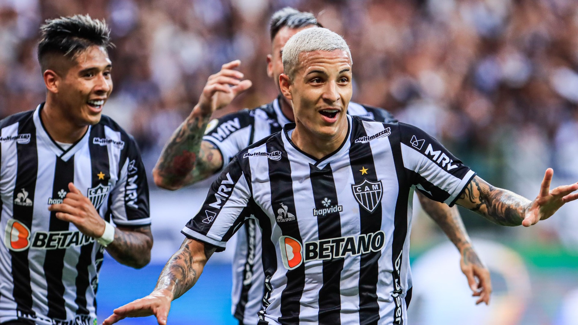 Guilherme Arana foi o autor do gol da vitória do Atlético-MG contra o América-MG, no clássico disputado no Mineirão neste domingo (7)