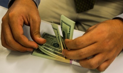 dólares | moeda | dinheiro | notas | cédulas