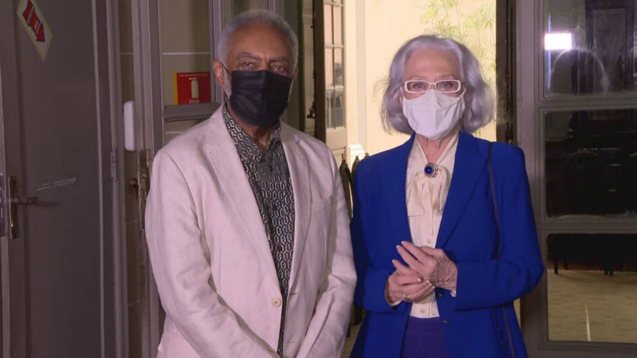 Gilberto Gil e Fernanda Montenegro se encontram pela primeira vez na Academia Brasileira de Letras (18/11/2011) / Leandro Sant'Anna/CNN