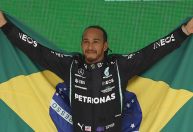 Lewis Hamilton vai trocar a Mercedes pela Ferrari em 2025