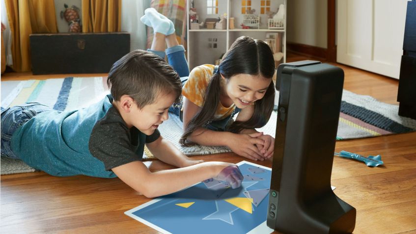Amazon Glow dá vida às videochamadas com a família e amigos para as crianças. / Amazon