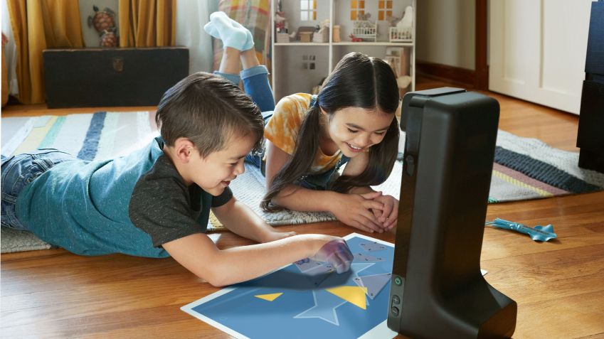 Amazon Glow dá vida às videochamadas com a família e amigos para as crianças. / Amazon