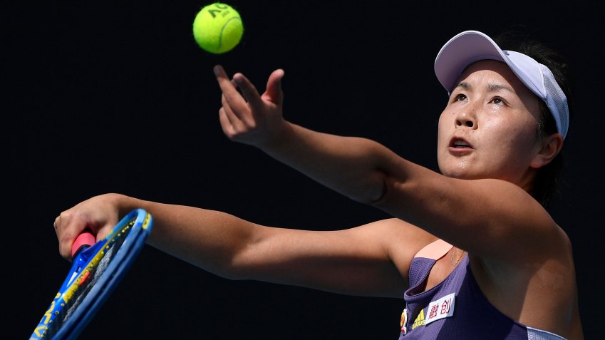Peng Shuai durante partida no Open da Austrália, em Melbourne (21 de janeiro de 2020) / AP Photo/Andy Brownbill