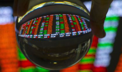 Ibovespa fecha com queda de 0,20% à espera de decisão dos juros pelo BC e mal humor global; dólar vai a R$ 4,79