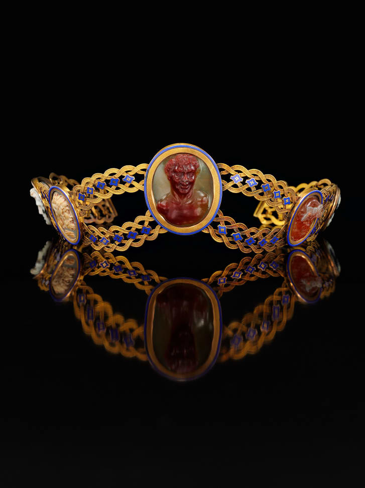 As tiaras ajudaram a popularizar o estilo neoclássico durante o século 19 / Sotheby's