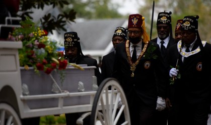 Homem negro da Carolina do Norte morto há 123 anos recebe funeral