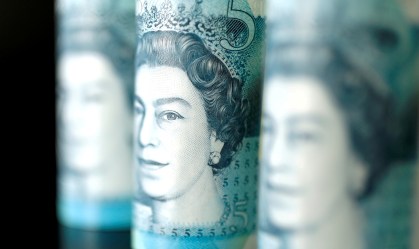 Do protecionismo ao liberalismo, guerras e desindustrialização: o Jubileu de Elizabeth II na economia
