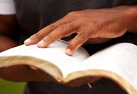 Participação de autores negros na literatura tem avançado no Brasil