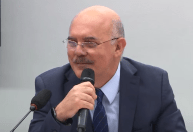 Bancada evangélica cobra explicação de ministro da Educação