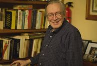 Olavo de Carvalho prestou depoimento à Polícia Federal nesta quarta (24)