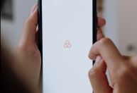 Airbnb anuncia que vai abrigar até 100 mil refugiados ucranianos