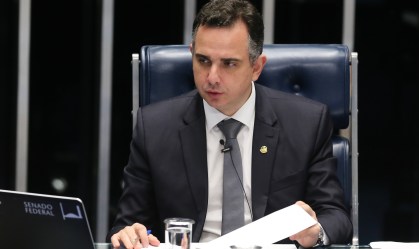 Pacheco adia para segunda-feira (29) sessão do Congresso sobre emendas do relator