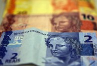 Juros altos no Brasil podem custar até R$ 182 bilhões a mais por ano ao país