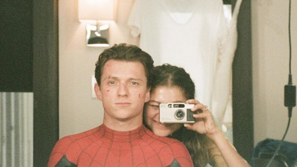 Tom Holland e Zendaya são discretos quando se trata do relacionamento / Reprodução/Instagram
