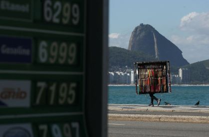 Posto de gasolina diesel combustível etanol