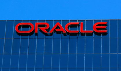 Ações da Oracle disparam com impulso de IA em serviços em nuvem