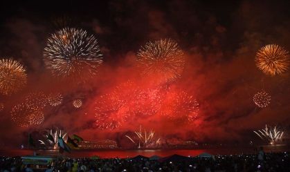 Rosto humano de drones vai "falar com as pessoas" durante Réveillon no Rio